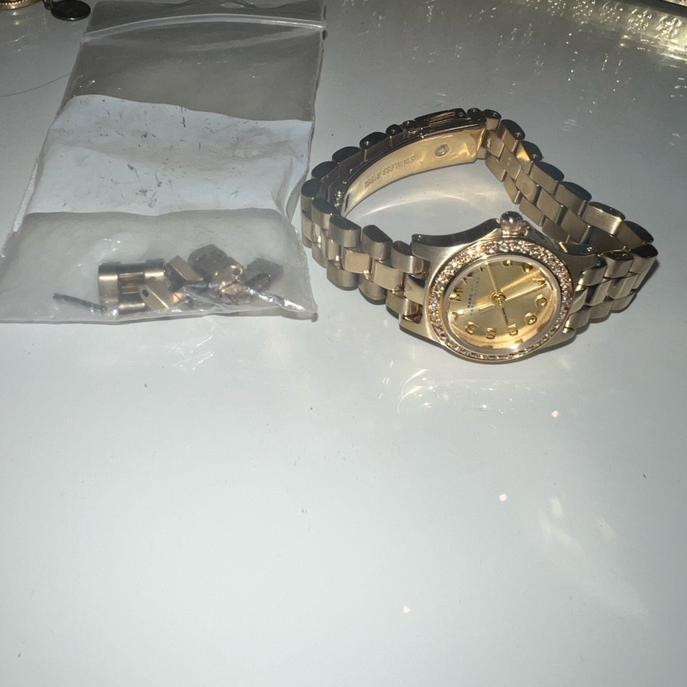 Marc Jacobs Watch - Picture 3 of 3